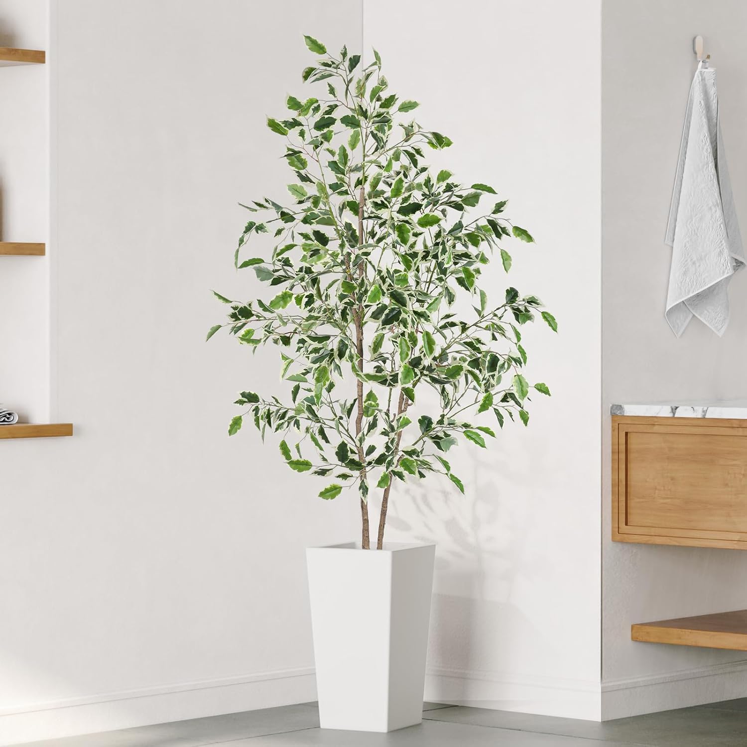 5FT Artificial Ficus Tree Tall Planter Lifelike Fake Silk Tree Indoor Faux Ficus Tall Plant Living Room Bedroom Balcony Corner Office Decor